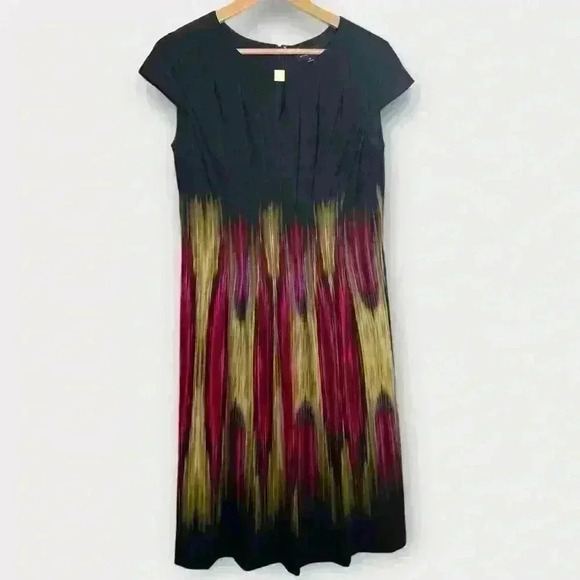 Tahari Arthur Levine Size 10 Cap Sleeve Keyhole Neck Pleated Sheath Dress Black - Picture 1 of 11